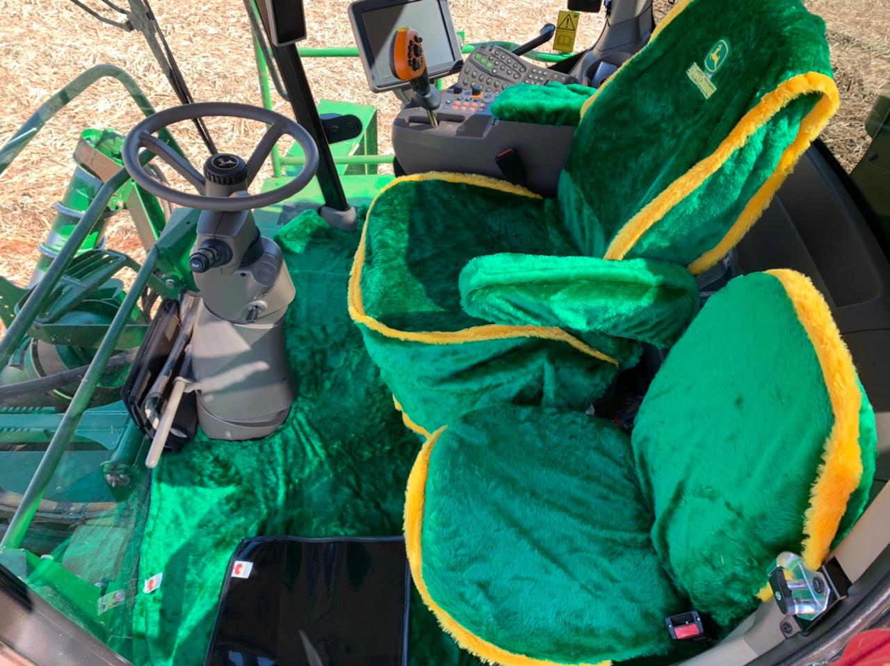 Banco John Deere reformado